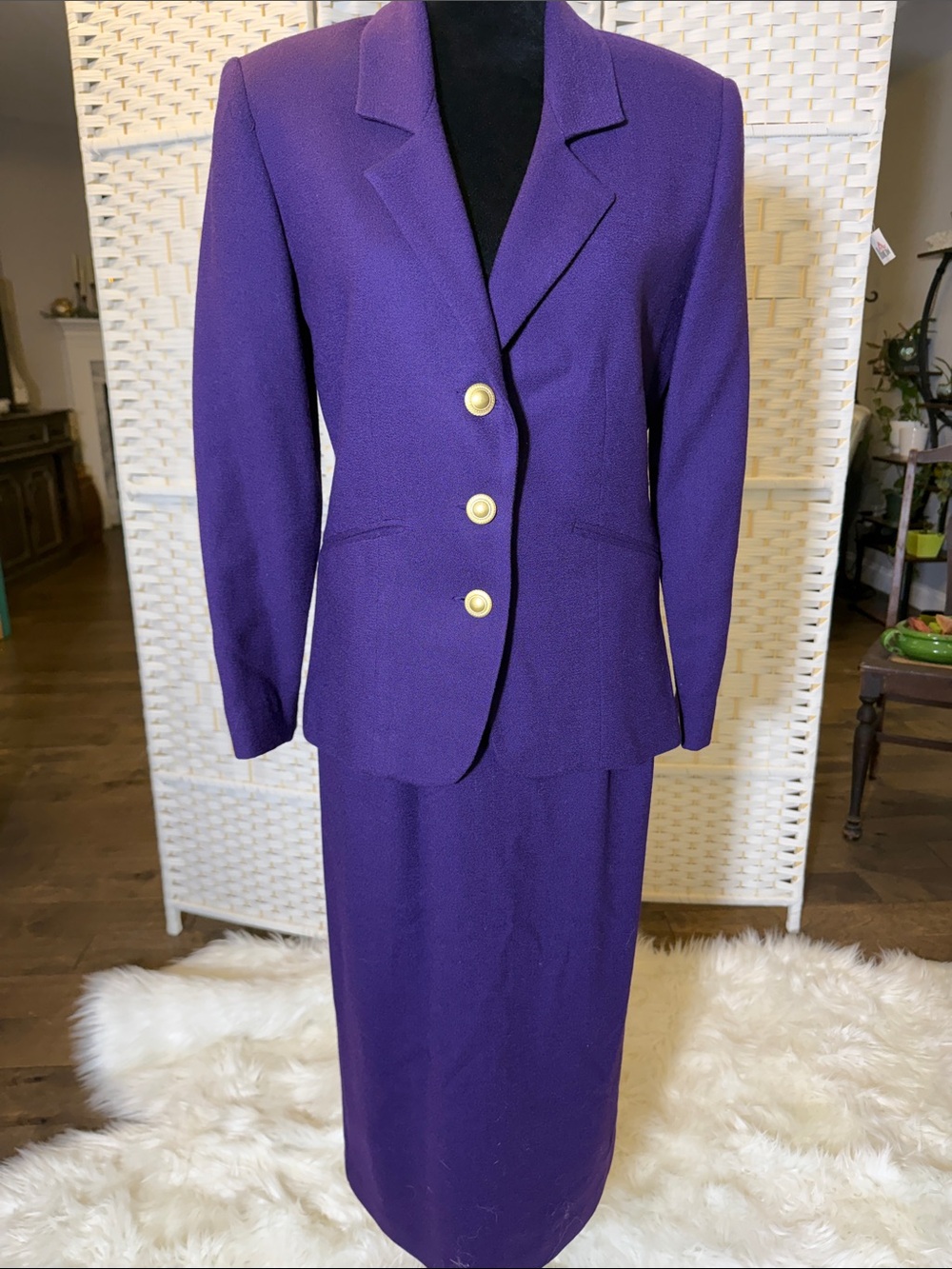 Vintage VINCI Clothiers Purple suit made in USA 100%wool